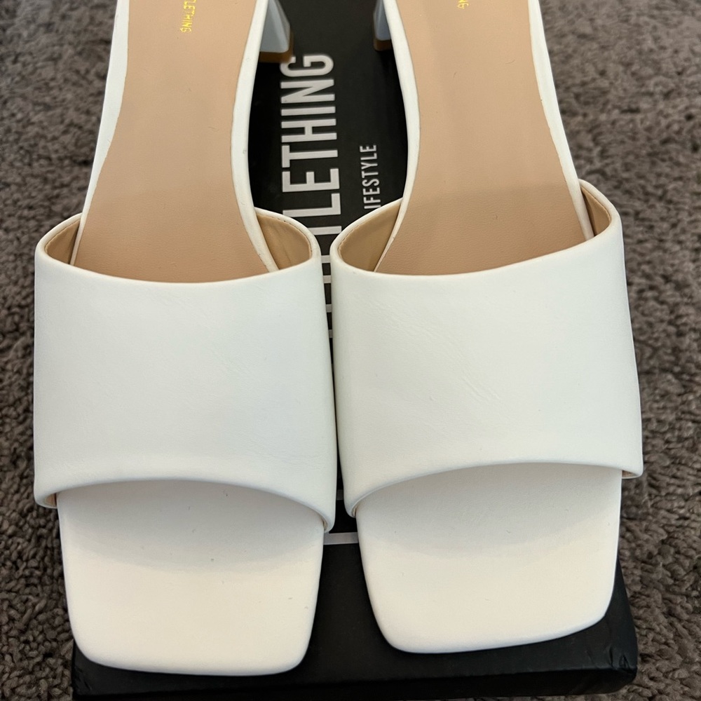 White sandals - size 7 - never worn - low heel